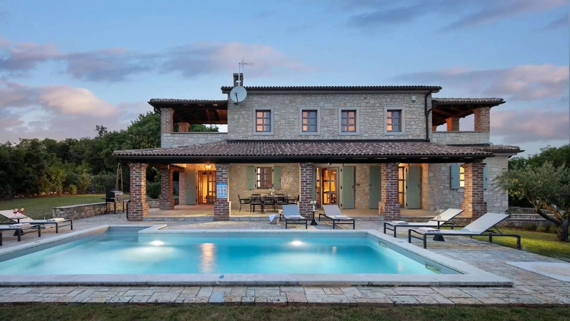 Rustic Villa Calluna With A Pool In Istria Sveti Lovrec Pazenaticki Croatia