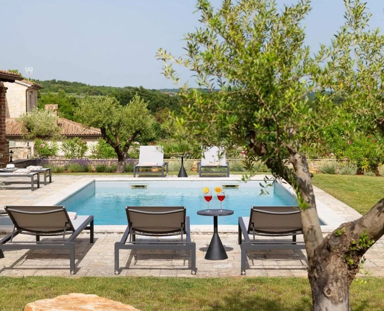 Rustic Villa Calluna With A Pool In Istria Sveti Lovrec Pazenaticki