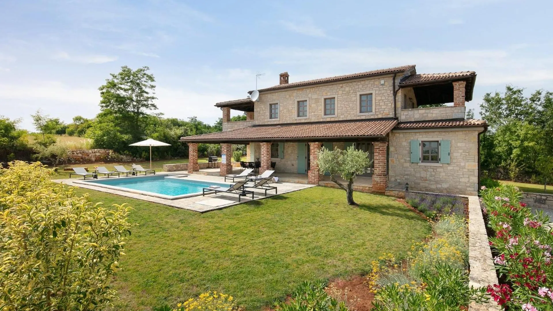 Rustic Villa Calluna With A Pool In Istria Sveti Lovrec Pazenaticki 0*,  Croatia
